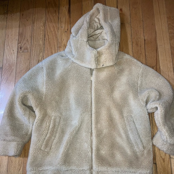 COPY - Alo Yoga Norte Faux Sherpa Coat Medium - Picture 2 of 8